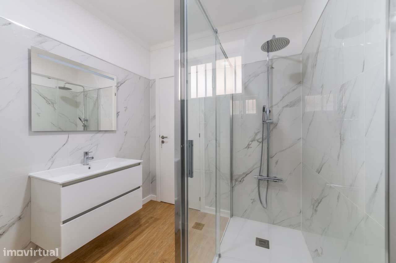 Apartamento T2 Renovado com Vista Rio – Figueira da Foz - Grande imagem: 2/19