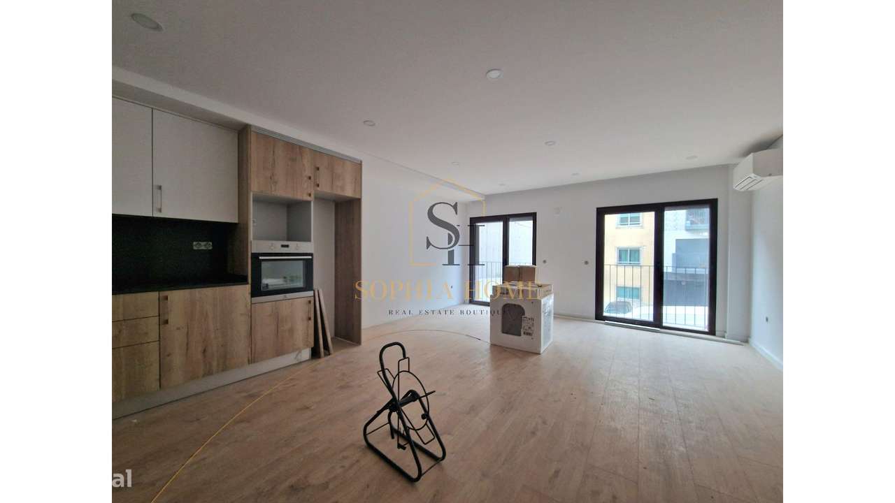 Apartamento T1 Novo - Metro St. Ovídeo-0