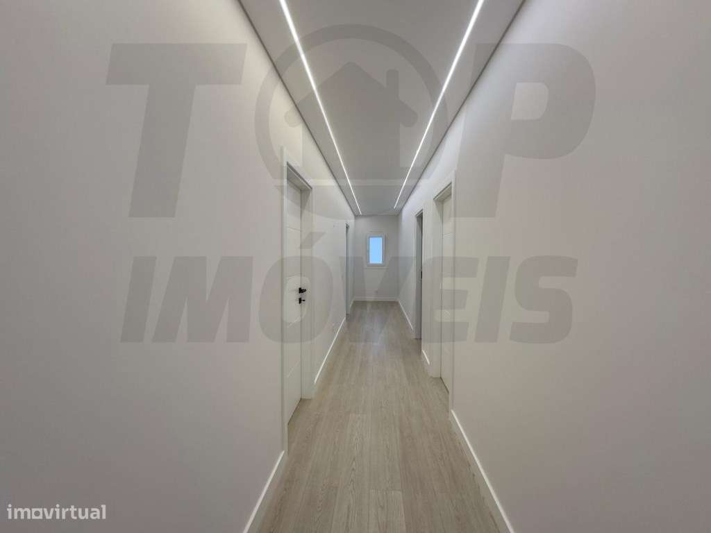 Moradia Nova Contemporânea V4 - Foros De Salvaterra - 435.000€-19