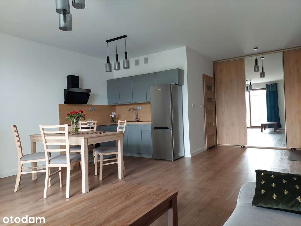 Przestronna kawalerka z miejscem garażowym ! - Pełny obrazek: 3/13