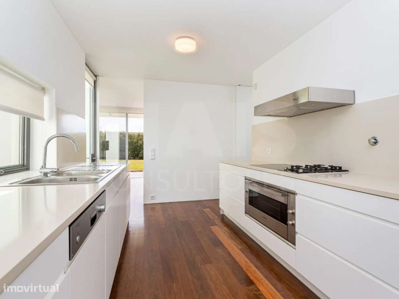 Moradia T4 térrea em Resort exclusivo-15