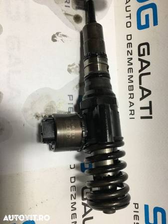 Injector Injectoare VW Golf 5 Jetta Touran Passat B6 Caddy 2.0TDI BKD / AZV COD : 03G 130 073 B / 03G130073B - 1