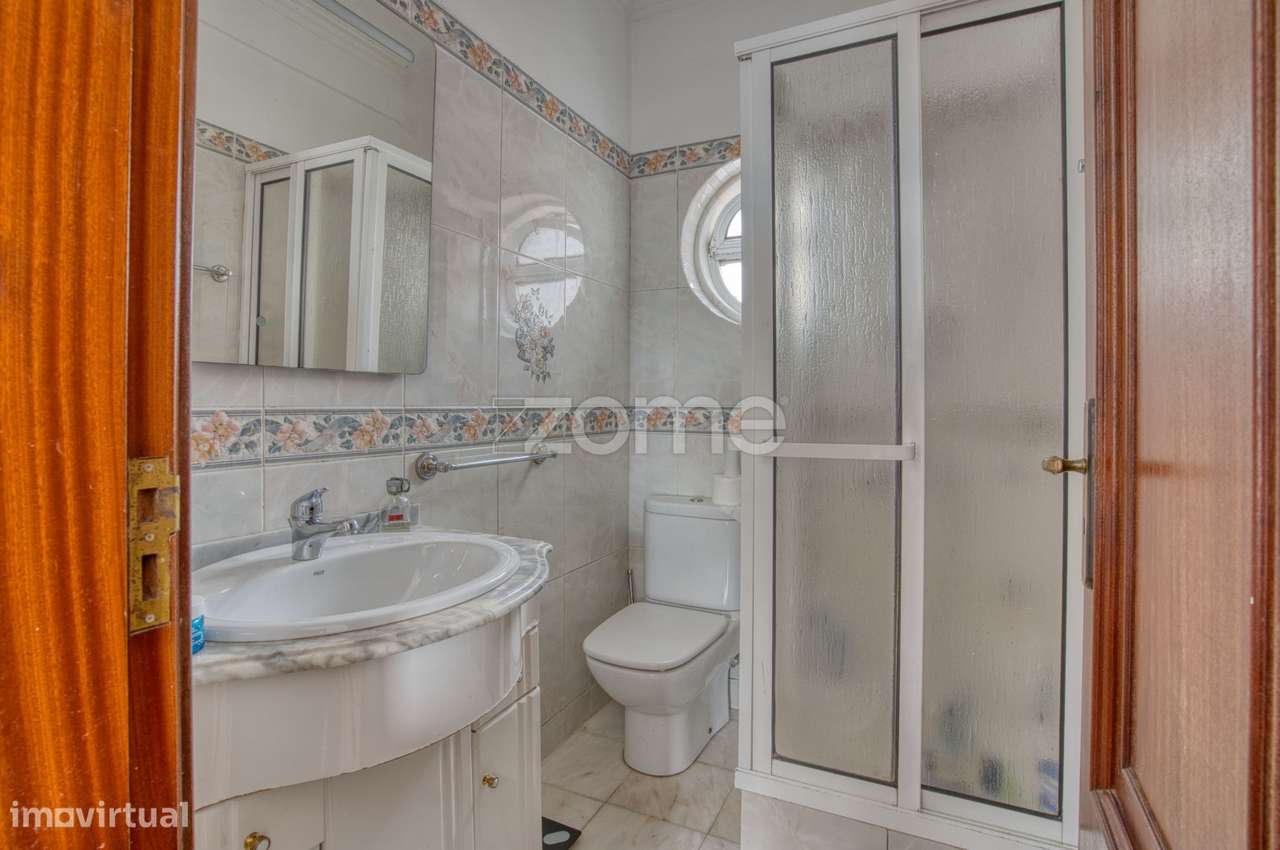 Moradia com terraço em Famões-35