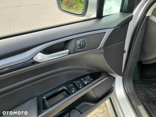 Ford Mondeo 2.0 TDCi ST-Line PowerShift - 26