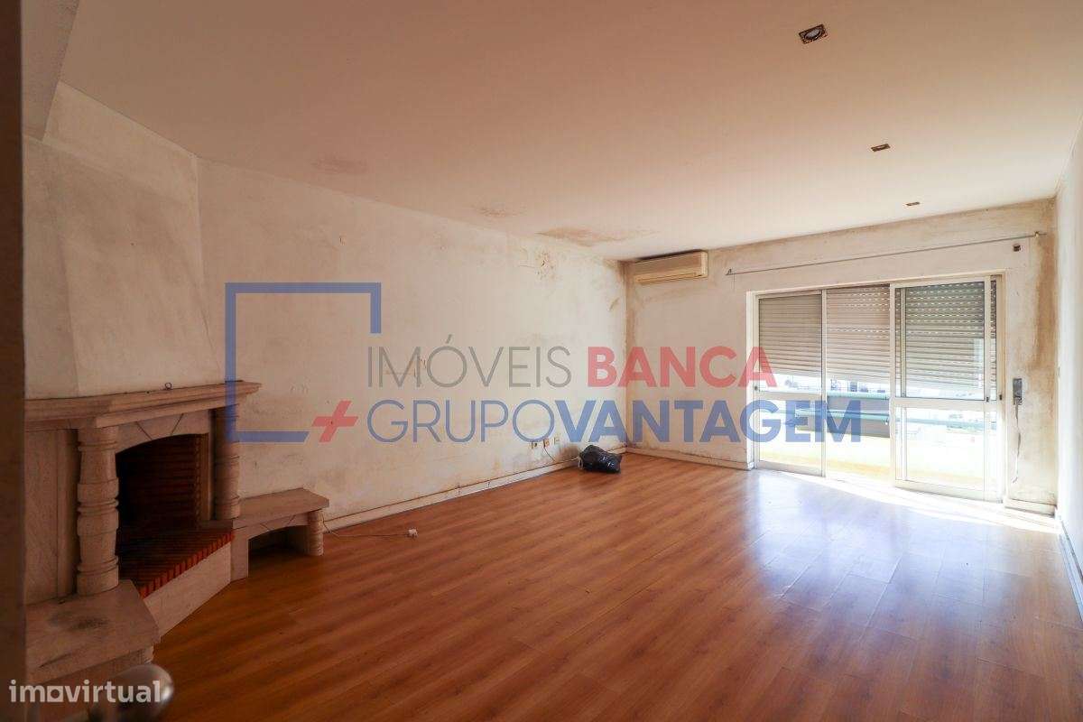 Apart. T2 para renovar com garagem de 22m² - MALVEIRA - Grande imagem: 5/30