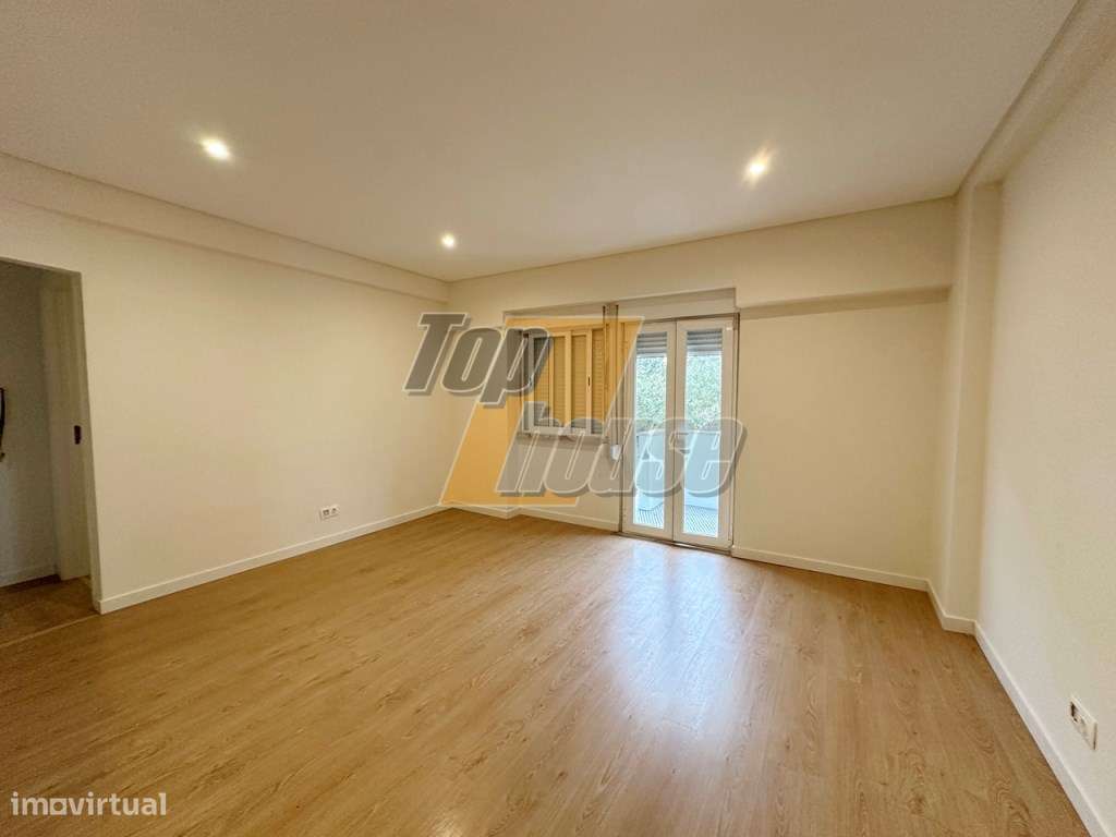 Apartamento T1 Costa de Caparica Totalmente Reabilitado-7