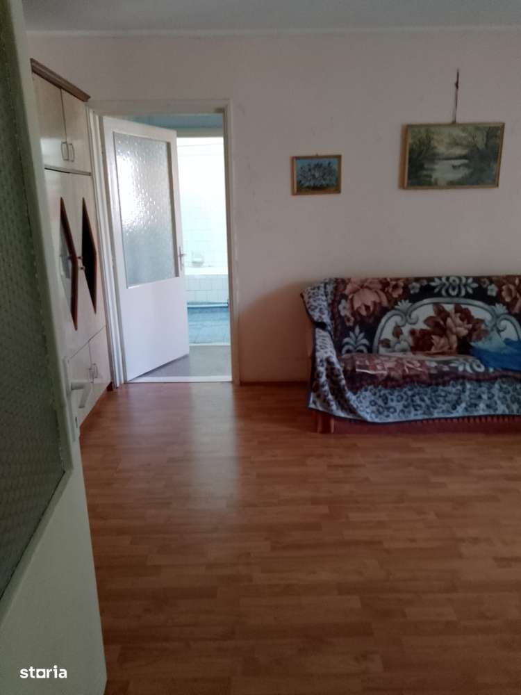 De Vanzare Apartament cu 2 camere zona Plantelor-1