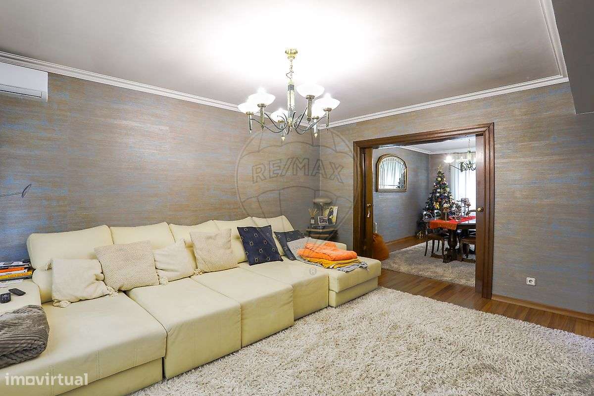 Moradia T4 para venda-9