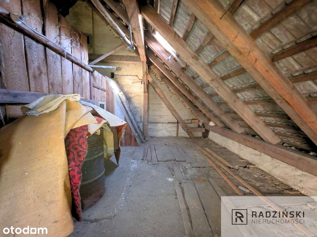 Poniemiecki dom przy lesie w Brzezince-12