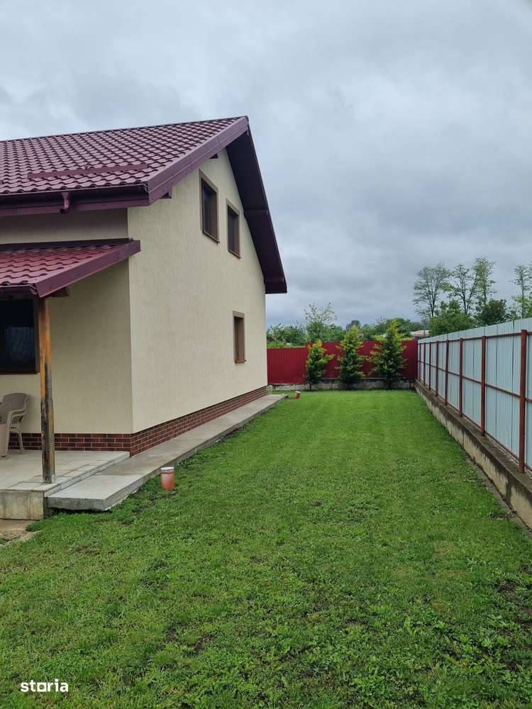De vanzare Vila in Doljesti,caramida,7 camere,Pret 110000 euro - Imagine principală: 3/20