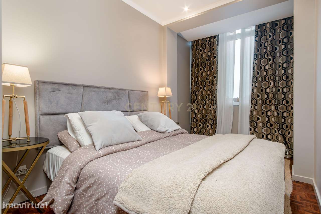 Apartamento de Excelência com Vista Parque – Localização Premium no Ce-19