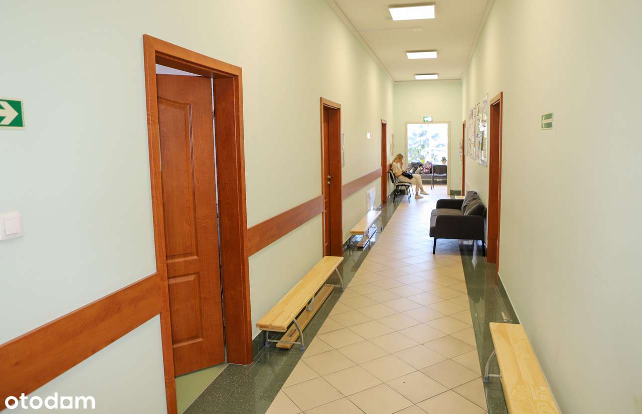 Budynek biurowo usługowy w centrum Piaseczna - Pełny obrazek: 4/10