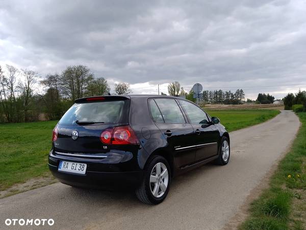 Volkswagen Golf 1.6 Comfortline - 4