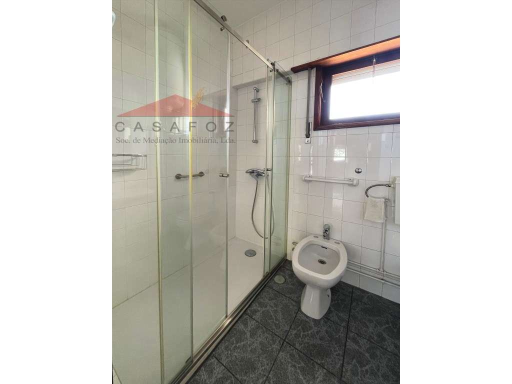 Venda Moradia T6 no Bairro dos Músicos-27