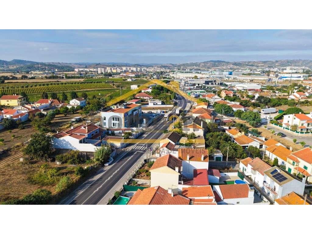 Moradia T4 - Casal Pinheiro- Alenquer-31