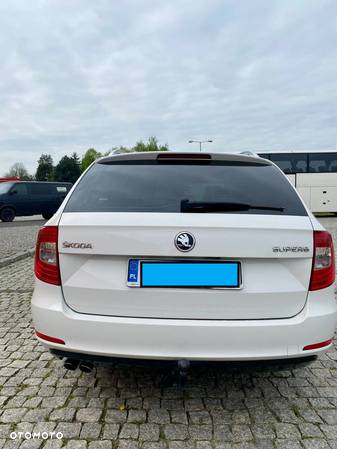 Skoda Superb 2.0 TDI Ambition - 11