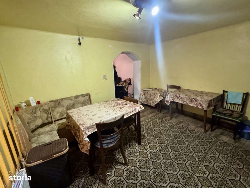 Casa caramida in UROI schimb cu apartament 3-4 camere in Simeria - Imagine principală: 2/10