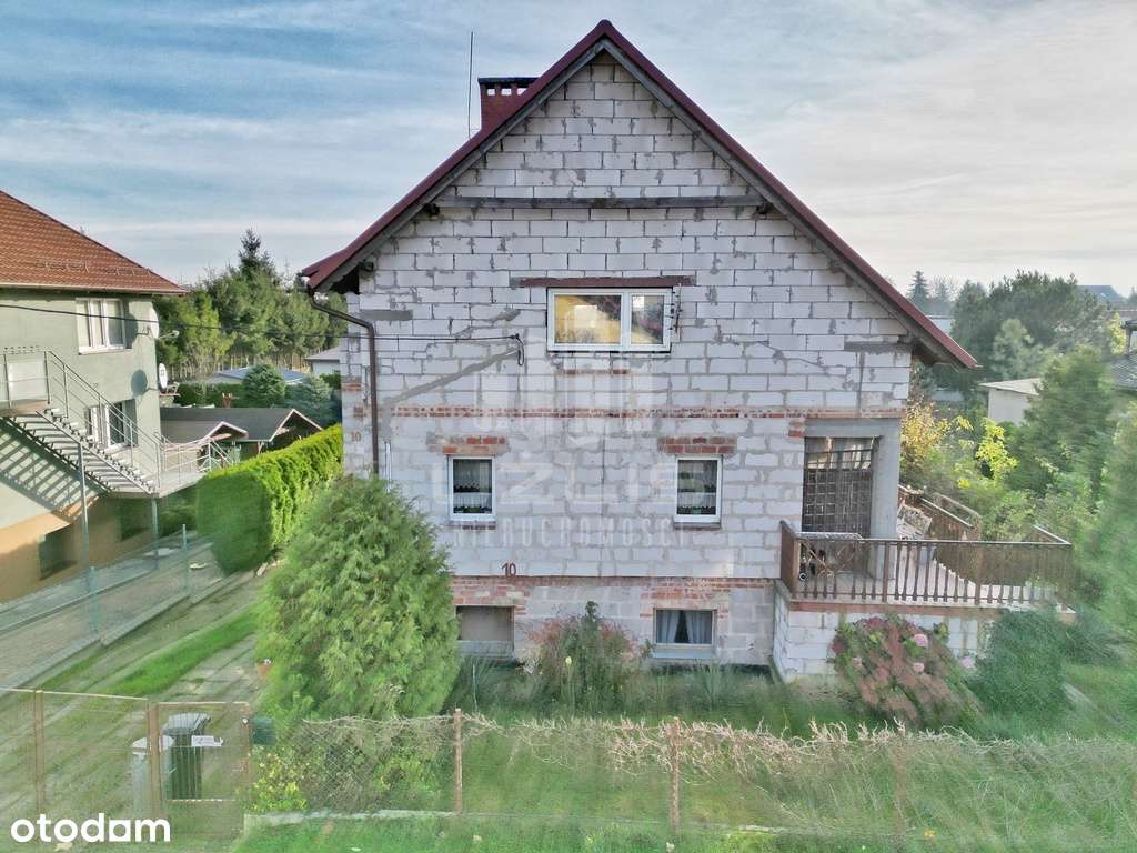 Dom w atrakcyjnej lokalizacji-3