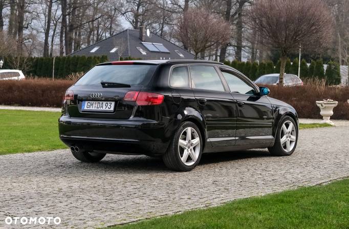 Audi A3 2.0 TDI Sportback DPF S tronic Attraction - 5