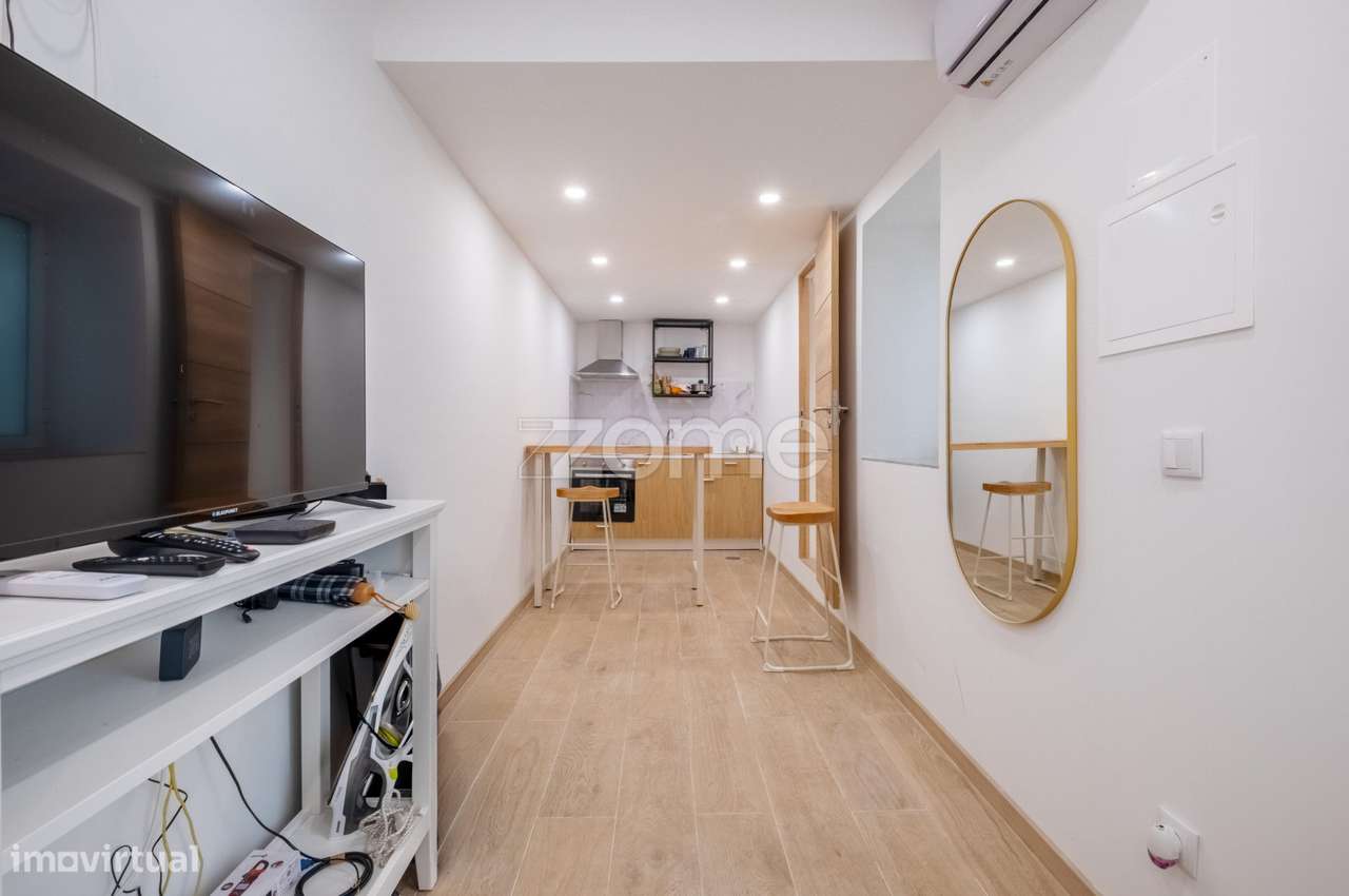 Moradia renovada com 2 studios para investimento - R. Bonjardim, Porto - Grande imagem: 5/20