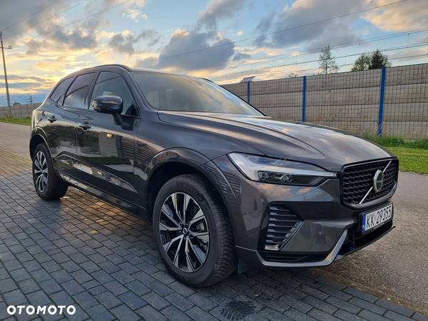 Volvo XC 60 B4 D AWD Plus Dark - 1