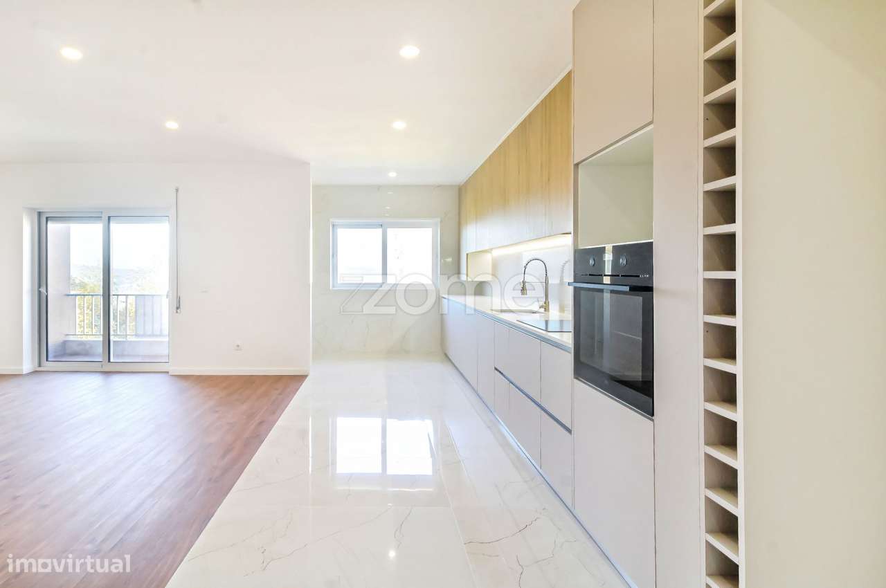Apartamento T3 Totalmente Remodelado em São Vicente – Braga - Grande imagem: 1/42