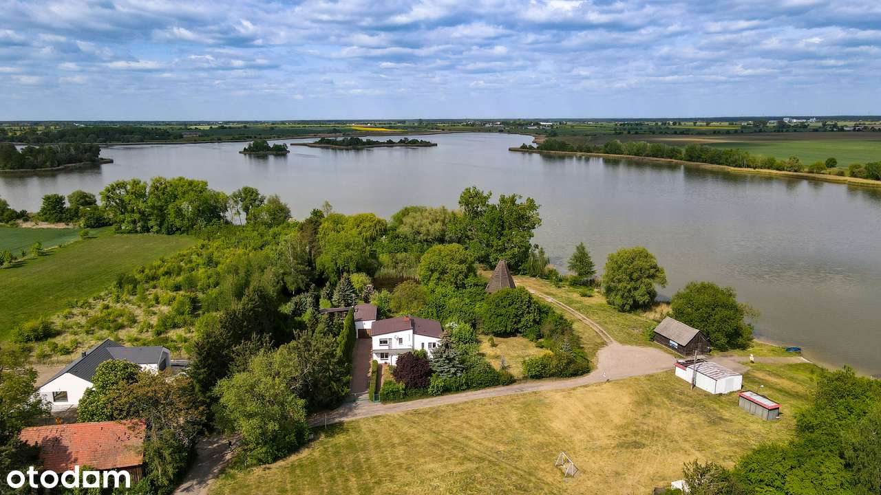 Dom przy jeziorze, Bytyń!-18