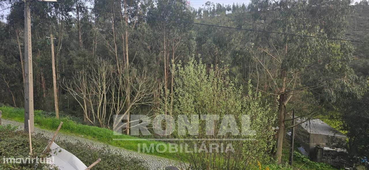 Terreno com 385 m2 e 14m de Frente em Zona Habitacional | Alfena, Valo - Grande imagem: 2/16