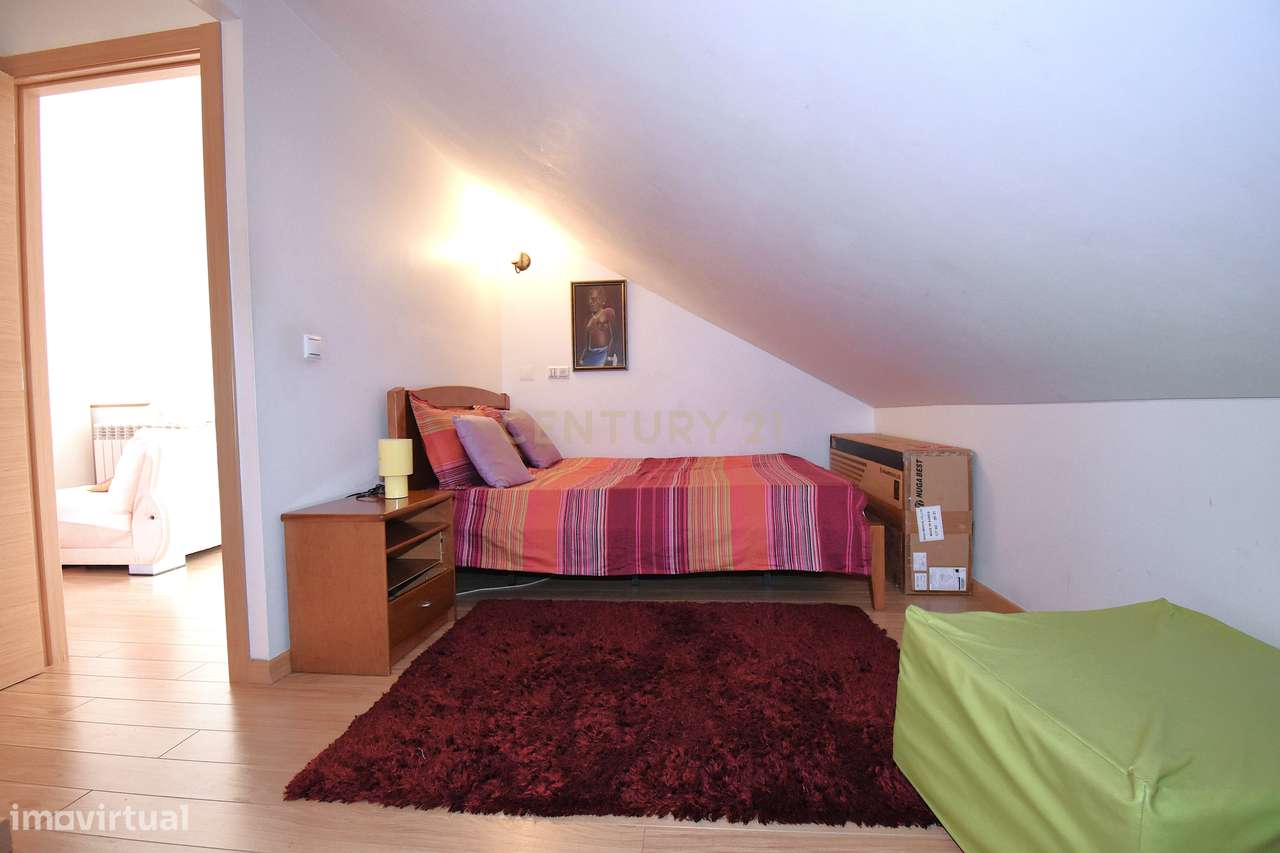 Moradia T3+1 em Alcochete: Luxo e Conforto!-44