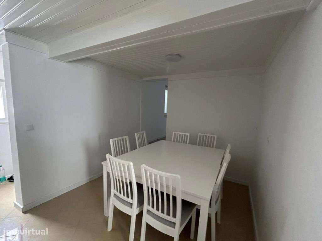 Moradias (2) em recuperação com logradouro de 40m2, num Bairro trad... - Grande imagem: 3/23