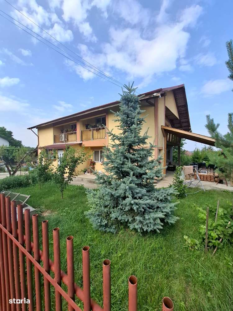 Vând Casă Parter  Etaj,  5 Camere, bucatarie 2 Băi, 240 m² Zona Horpaz - Imagine principală: 4/12