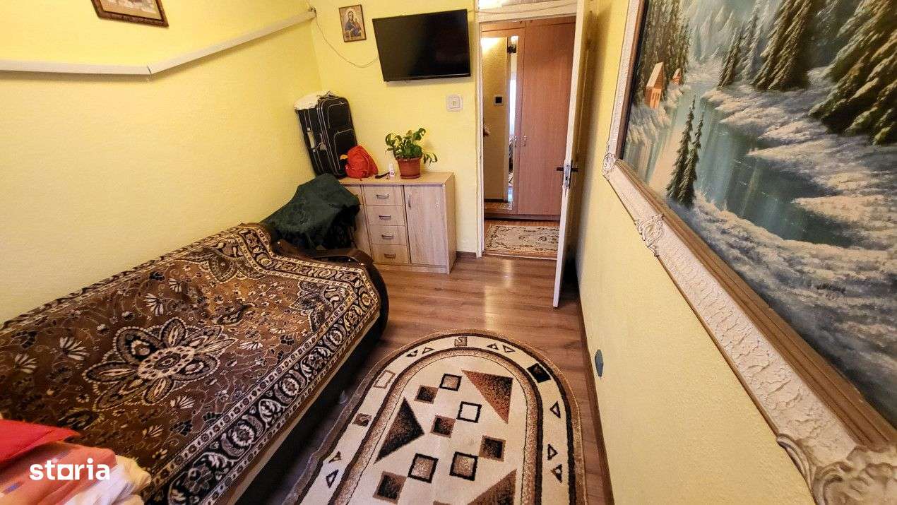 Vanzare apartament 3 camere, str. Victoriei, zona Mall - Imagine principală: 5/9