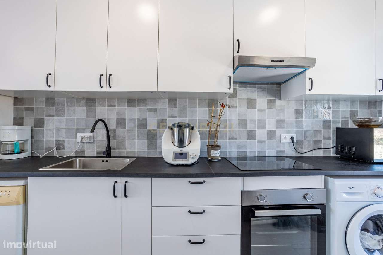 Moradia T3 + 1 com uma vista espetacular em Fonte Santa-5