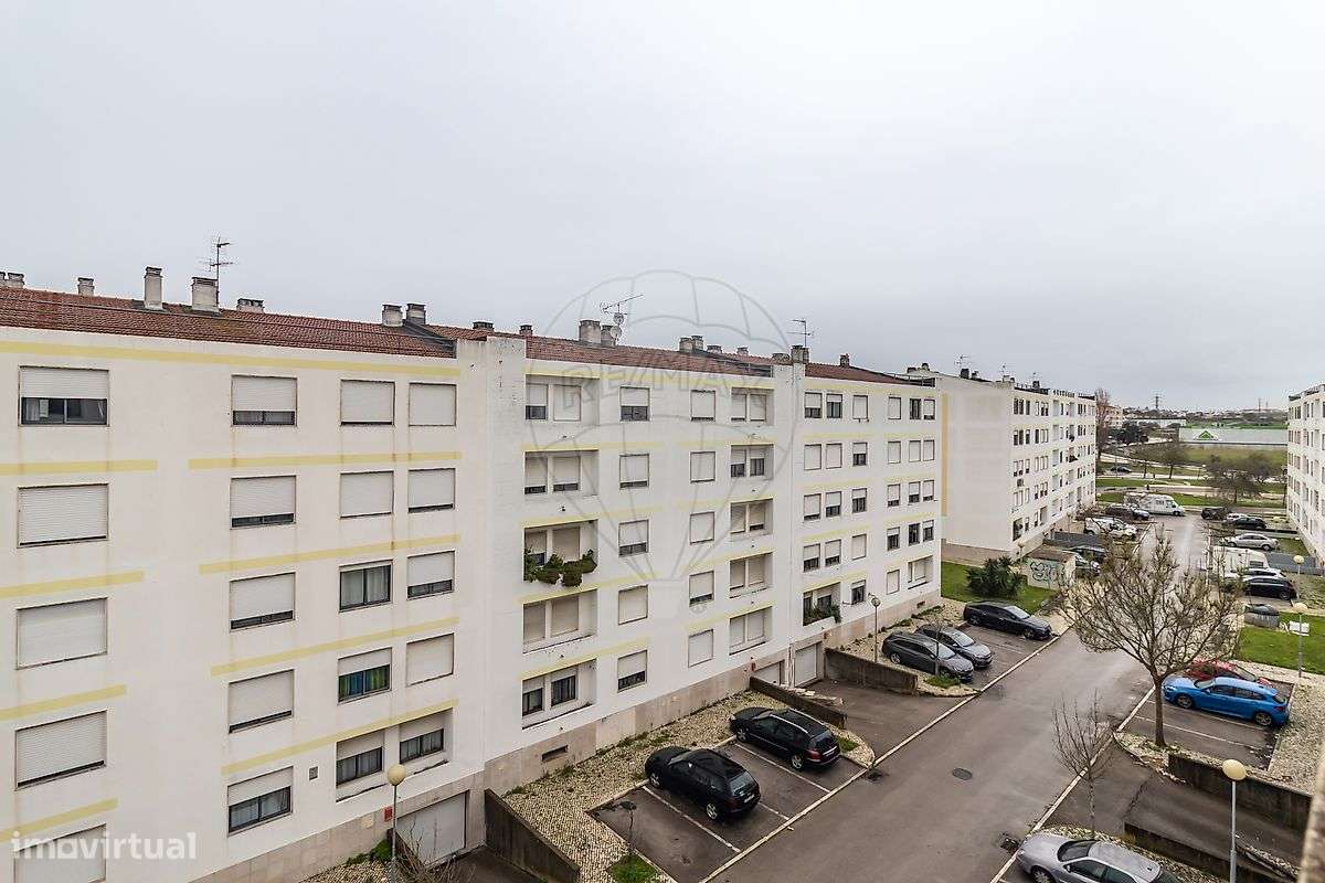Apartamento T3 no Montijo, com parqueamento e arrecadação-21