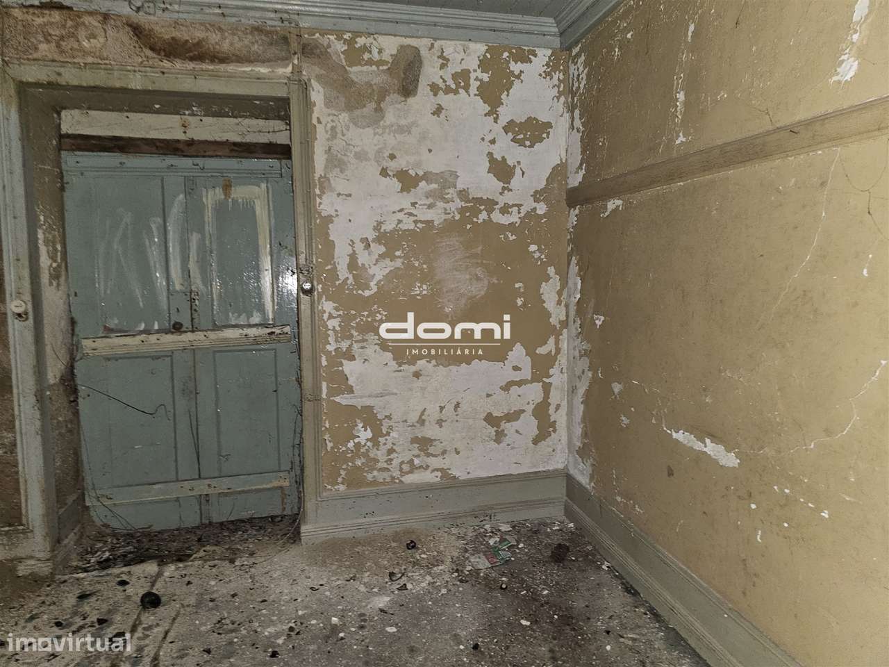 Moradia para reabilitar com grande potencial sita na Cidade de Mangual-3