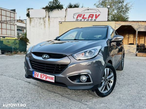 Hyundai ix35 2.0 CRDi 4WD Fifa World Cup Gold Edition - 1