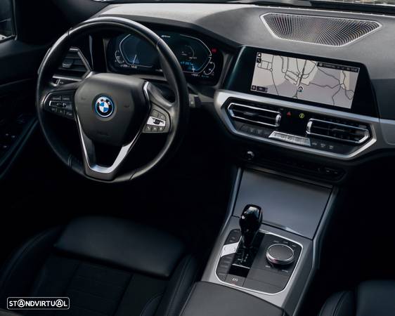 BMW 320 e Touring Corporate Edition Auto - 8