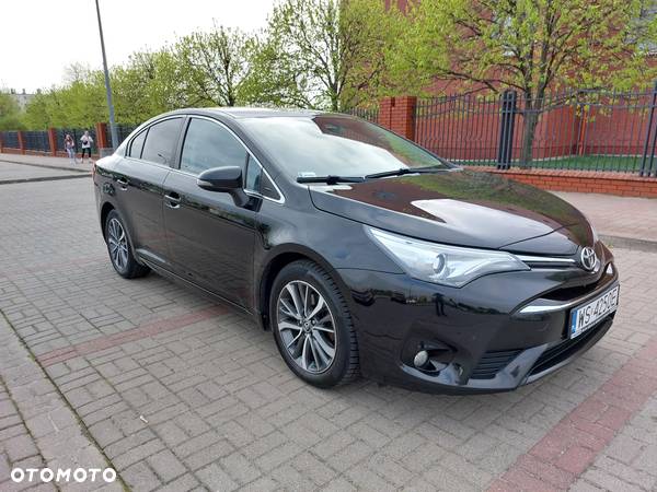 Toyota Avensis 2.0 Premium MS - 19