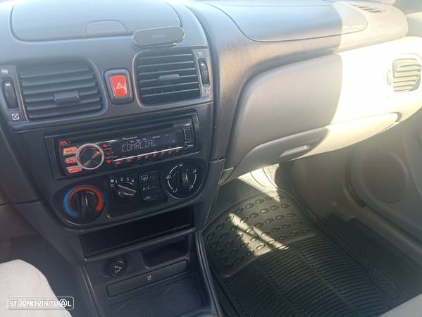 Nissan Almera 2.2 Di Sport - 3