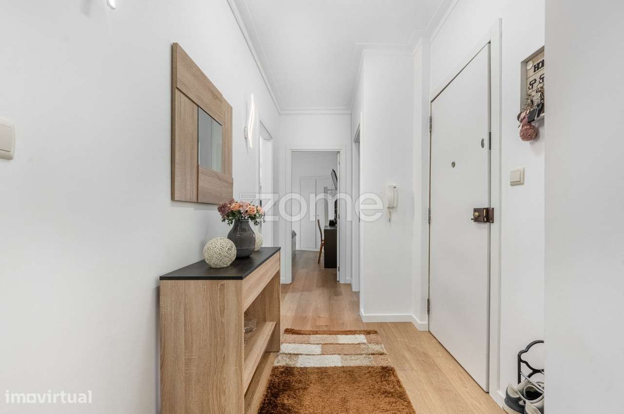 T2+1 renovado - Mafamude e Vilar do Paraíso - Grande imagem: 5/16