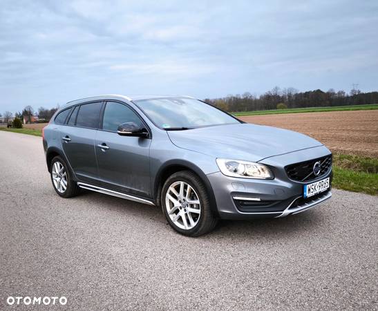 Volvo V60 D4 Momentum - 1