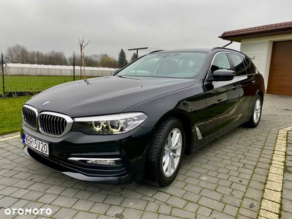 BMW Seria 5 520d Touring Luxury Line - 1