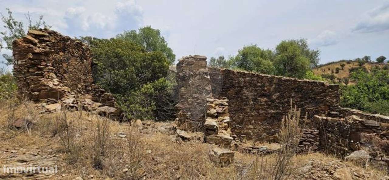 Moradia T1 para venda - Grande imagem: 2/7