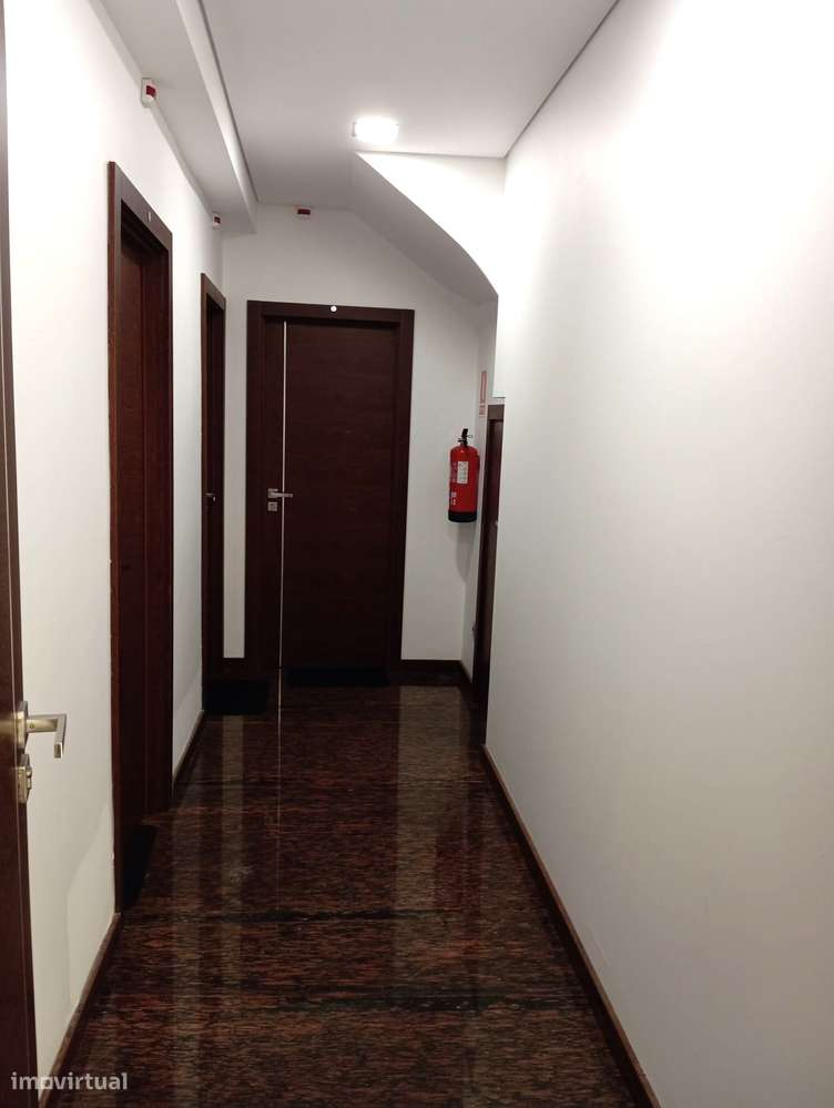 Estúdio c/ Terraço - Ao H.S. João / Pólo Universitário (Porto) - Grande imagem: 5/18