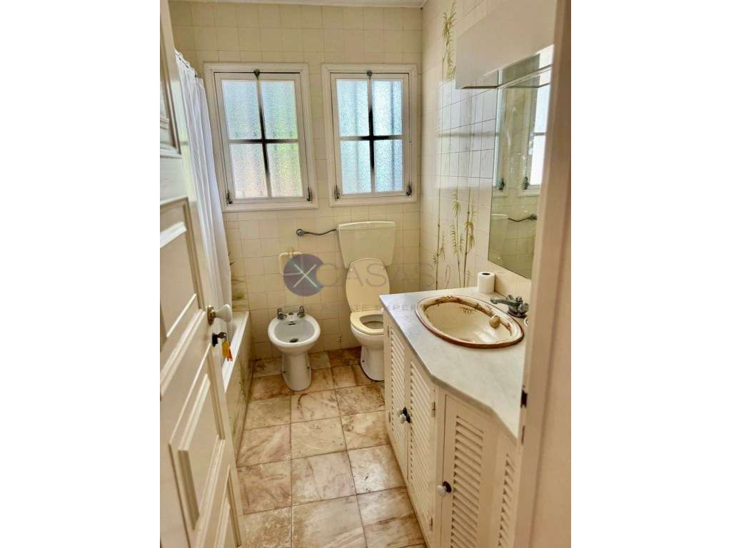 Excelente Moradia térrea com lote de 2430 m2 , com piscina e acesso...-12