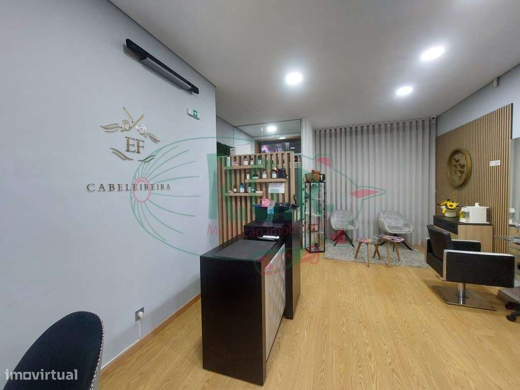 EXPLORAÇÃO - Cabeleireiro em Funcionamento | Fânzeres - Grande imagem: 2/11