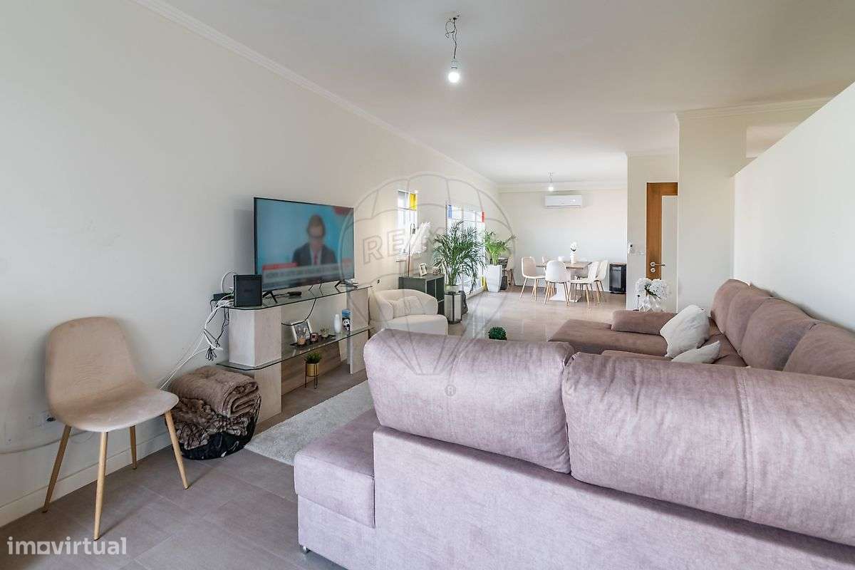 Moradia Térrea isolada T3 com jardim em Sesimbra-7