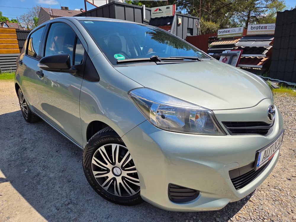 Toyota Yaris III 1.0 VVT-i Cool 2012