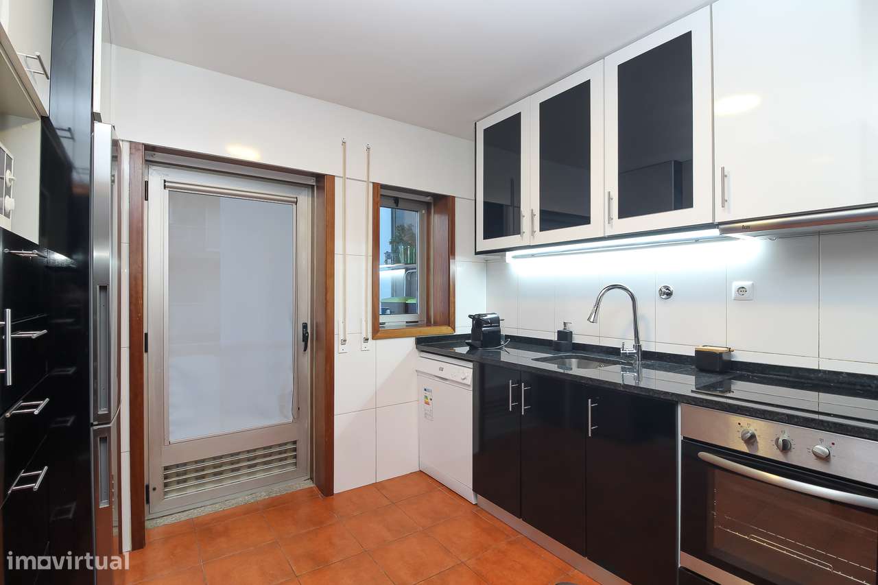 T2 Mobilado e Equipado Centro de Paredes-6