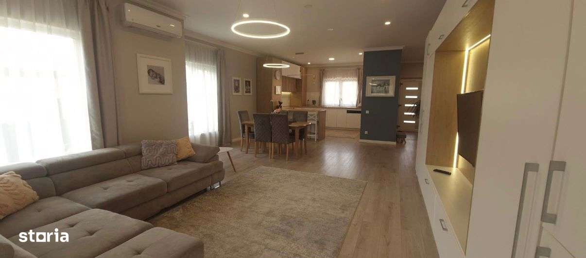 Casa cu 4 camere,curte generoasa,garaj,zona Dambul Rotund-Baciu